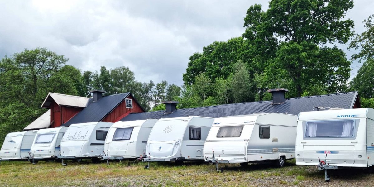 Hyr parkering för din husvagn